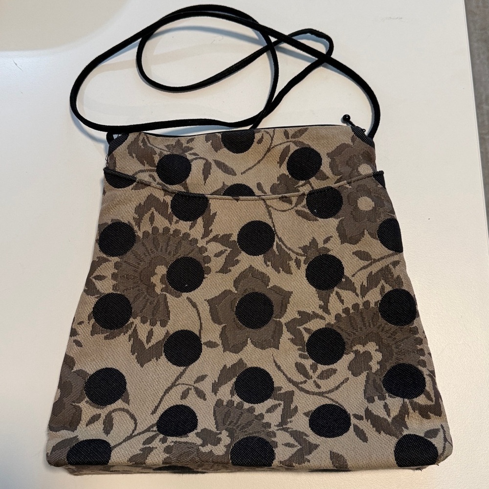 MARUCA Spree Floral Tapestry Jacquard Fabric Crossbody Bag - Picture 2 of 5